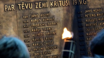 Piemiņas brīdis Sudrabkalniņā