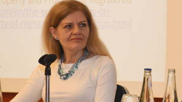 Rīgā notiks dr. Hanas Konečnas lekcija “Mākslīgā apaugļošana un bērnu tiesības”
