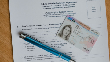Krievijas Federācijas pilsoņiem vēl līdz 30. novembrim iespējams iesniegt dokumentus uzturēšanās atļaujas pieprasīšanai