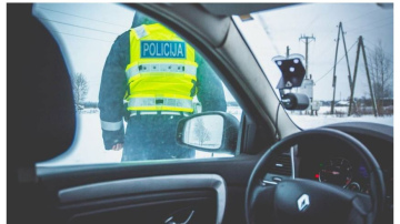 Valsts policija aicina atsaukties aculieciniekus ceļu satiksmes negadījumam Rīgā, Tallinas ielā