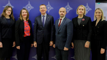 Valsts prezidents apmeklē NATO Stratēģiskās komunikācijas izcilības centru