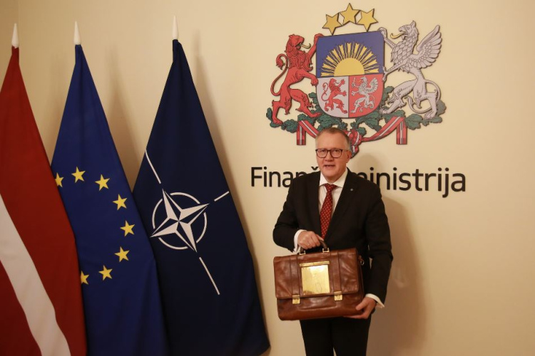 #Budžets2024 iesniegts Saeimā