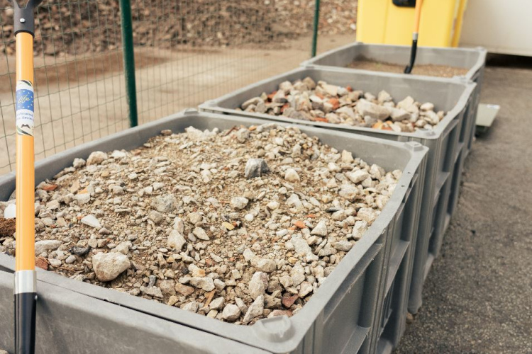 Būvgružu, būvniecības materiālu un remonta lietu apmaiņas punktā nodoti vairāk nekā 200 materiālu