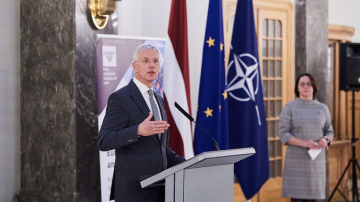 Ārlietu ministrs sveic Rīgas Juridiskās augstskolas Intensīvās programmas Eiropas tiesībās un ekonomikā absolventus