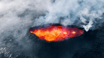 Aktīvā vulkāna pieaugošie draudi: kas jāņem vērā, dodoties ceļojumā uz Islandi