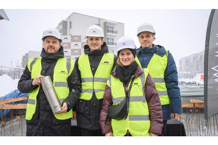 “Merks mājas” izvērš projektu “Mežpilsēta” – II kārtas pamatos iemūrē laika kapsul