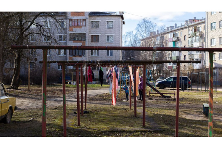 Ēku pārvaldnieks: lielu daļu padomju laikos būvēto daudzdzīvokļu ēku vajadzētu nojaukt