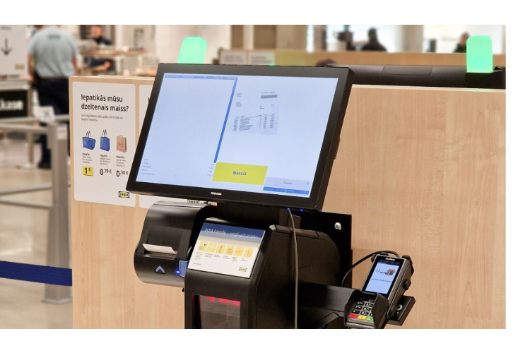 IKEA Rīgā ievieš pašapkalpošanās kases