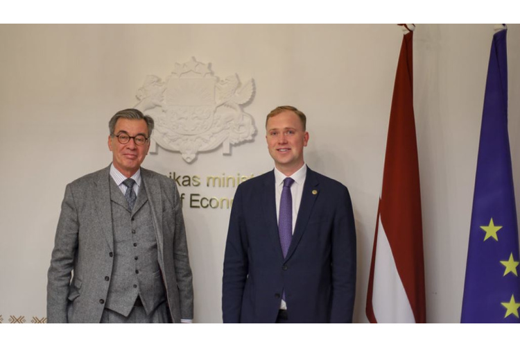 Ekonomikas ministrs: Latvijas “durvis” ir atvērtas Vācijas investīcijām