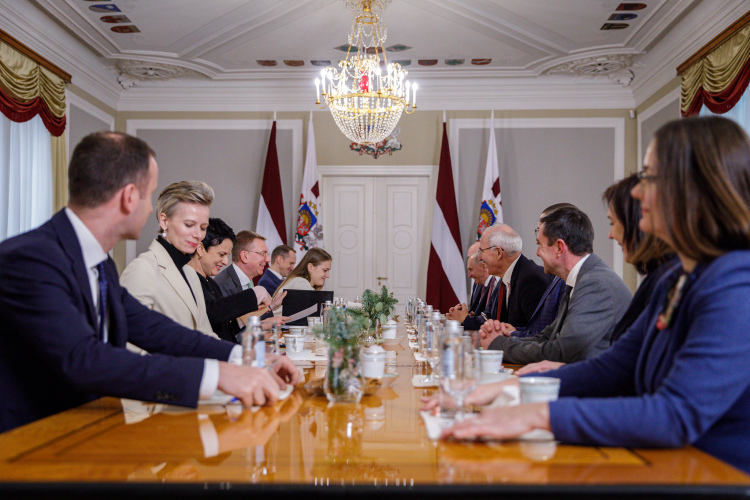 Valsts prezidents tiekas ar Latvijas Lielo pilsētu asociācijas pārstāvjiem