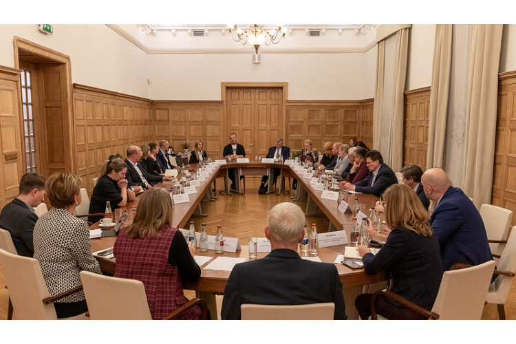 Ārlietu ministrs sarunā ar uzņēmējiem turpina ārpolitisko diskusiju ciklu