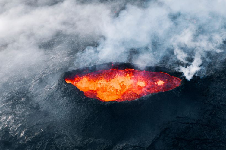 Aktīvā vulkāna pieaugošie draudi: kas jāņem vērā, dodoties ceļojumā uz Islandi