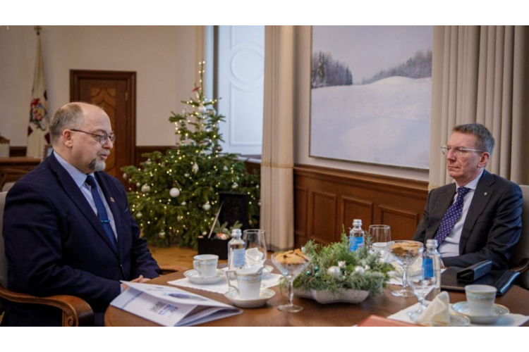 Valsts prezidents: atalgojuma pieauguma tempi iekšlietu nozarē ir jākāpina arī 2024. gadā