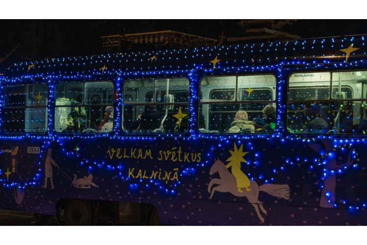 Ziemassvētkos sabiedriskais transports kursēs pēc brīvdienu grafika