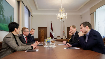 Valsts prezidents: Latvijas Radio ir kritiski svarīga loma sabiedrības apziņošanā, tādēļ nav pieļaujami pārtraukumi ....