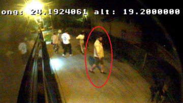 Aizdomās par miesas bojājumu nodarīšanu Valsts policija meklē attēlā redzamo vīrieti