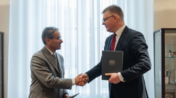 Rīgas mērs paraksta sadarbības memorandu par 3 miljardu eiro investīciju piesaisti Andrejsalas apkaimes attīstībai