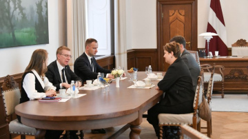 Valsts prezidents tiekas ar Ārvalstu investoru padomes Latvijā pārstāvjiem
