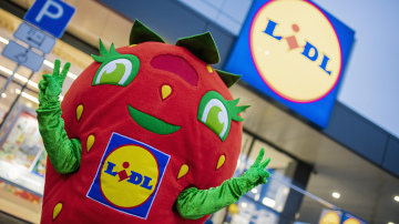 “Lidl” pirmo reizi Latvijā rīko sezonālo “noliktavas izpārdošanu”
