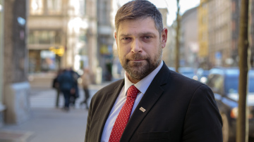 EM: Mums beidzot ir darbos, ne vārdos,  jāsekmē darbaspēka novirzīšana uz augstākas pievienotās vērtības nozarēm