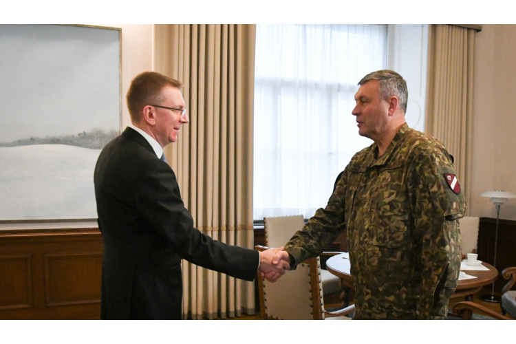 Valsts prezidents aicina NBS informēt Latvijas sabiedrību par praktiskiem pasākumiem valsts austrumu robežas militārās