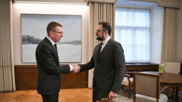 Valsts prezidents aicina nodrošināt pasažieriem prognozējamu un netraucētu pasažieru vilcienu kustību