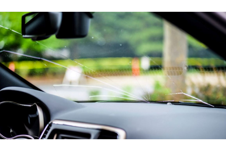 Auto vējstiklu maiņa - Ko svarīgi zināt?
