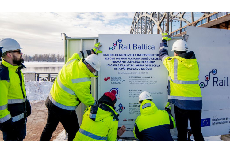 Sākta Rail Baltica tilta pār Daugavu būvniecība Rīgā