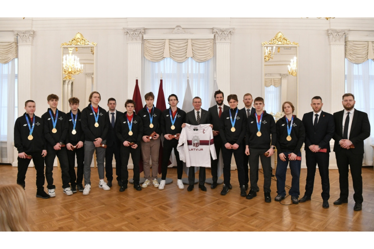 Valsts prezidents apsveic Pasaules Jaunatnes ziemas olimpisko spēļu sportistus