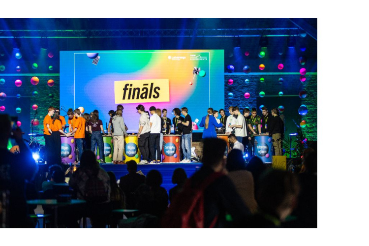 Skolēni aktīvi piesakās erudīcijas konkursam "FIZMIX Eksperiments"; komandu reģistrēšanās – vēl līdz nedēļas beigām