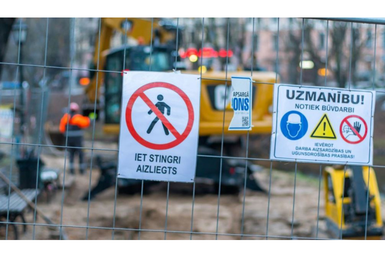 Ierobežos transportlīdzekļu satiksmi un gājēju kustību Vaidavas ielā
