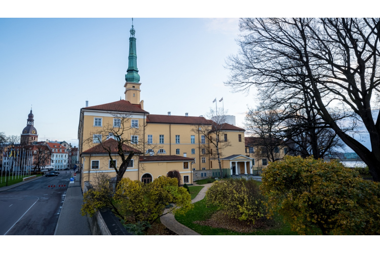 Par Valsts prezidenta sasaukto Nacionālās drošības padomes sēdi