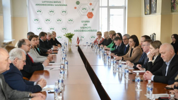 FOTO; Valsts prezidenta Edgara Rinkēviča tikšanās ar Latvijas Brīvo arodbiedrību savienības biedriem