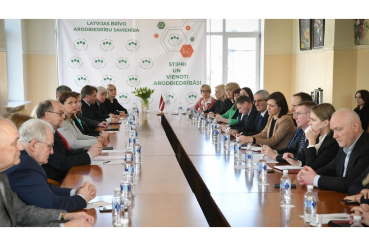 FOTO; Valsts prezidenta Edgara Rinkēviča tikšanās ar Latvijas Brīvo arodbiedrību savienības biedriem
