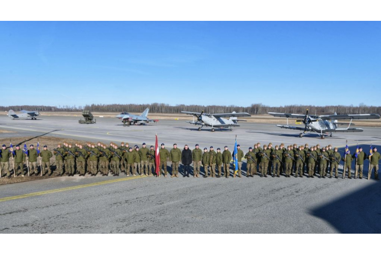 Valsts prezidents apmeklē Nacionālo bruņoto spēku Aviācijas bāzi “Lielvārde”