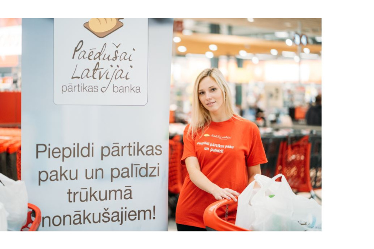 Pārtikas bankas Paēdušai Latvijai un Rimi akcijā piepildītas vairāk nekā 5600 pārtikas pakas