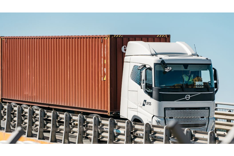 DFDS paplašina elektrisko kravas automobiļu parku un kļūst par līderi Eiropā