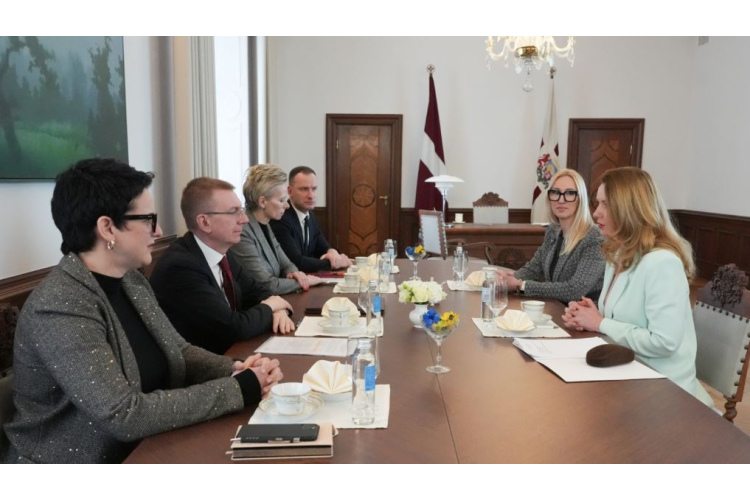 Valsts prezidents ar tieslietu ministri pārrunā audzinoša rakstura piespiedu līdzekļu bērniem piemērošanas jautājumus