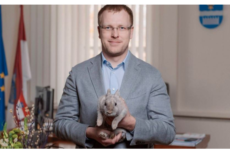 Priekšsēdētāja Andreja Elksniņa apsveikums