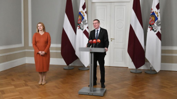FOTO/VIDEO: Valsts prezidenta Edgara Rinkēviča un Ministru prezidentes Evikas Siliņas tikšanās un preses konference