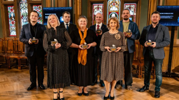 Rīgā pasniegta gada balva kultūrā “Baltais zvirbulis"