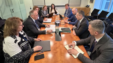 Finanšu ministrs: Demokrātiskajai sabiedrībai jāapvieno spēki Ukrainas atbalstam