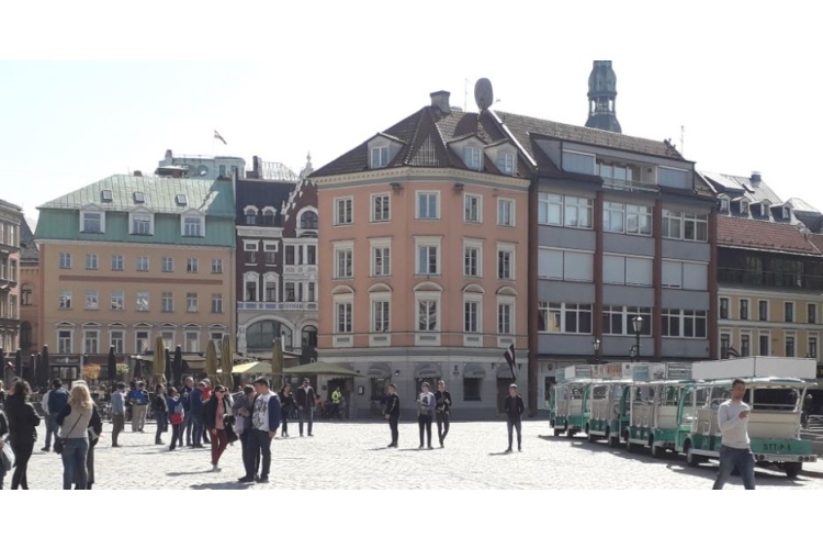 Līdz 1. maijam var iesniegt darbus starptautiskajam fotokonkursam “Capture Your City”