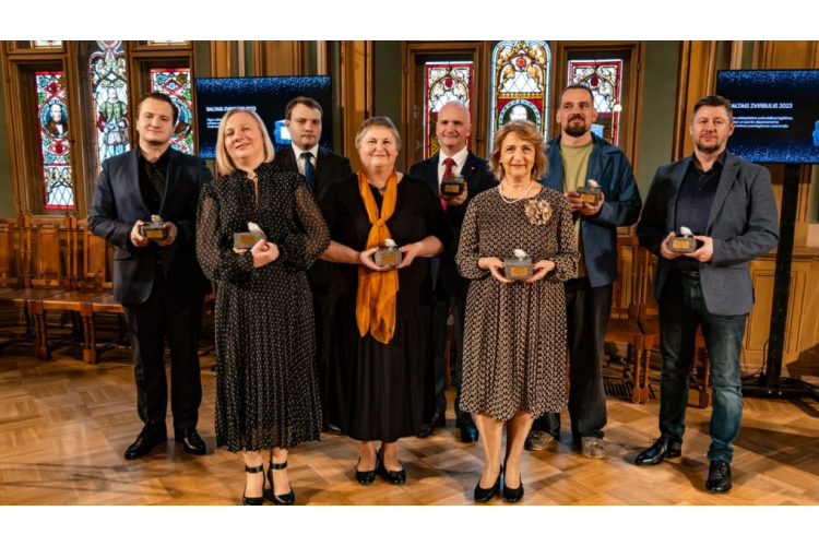 Rīgā pasniegta gada balva kultūrā “Baltais zvirbulis"