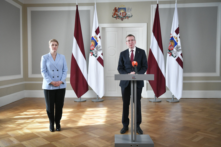 FOTO/VIDEO: Valsts prezidenta Edgara Rinkēviča un Ministru prezidentes Evikas Siliņas tikšanās un preses konference