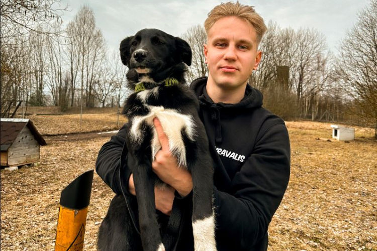 Influenceris Kravalis ar labdarības akciju apciemoja Latvijas dzīvnieku patversmes