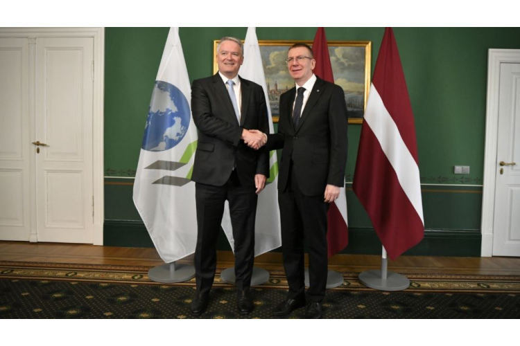 Valsts prezidents ar OECD ģenerālsekretāru pārrunā Latvijas konkurētspējas veicināšanai būtiskos rīcības virzienus