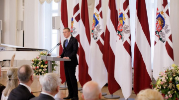 Valsts prezidenta Edgara Rinkēviča uzruna augstāko Latvijas valsts apbalvojumu pasniegšanas ceremonijā Rīgas pilī