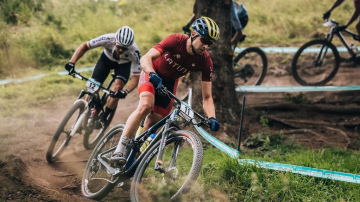 Trīs Latvijas sportisti un komisārs uzsākuši dalību Eiropas čempionātā MTB