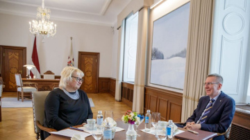 Valsts prezidenta Edgara Rinkēviča tikšanās ar Saeimas Izglītības, kultūras un zinātnes komisijas priekšsēdētāju...